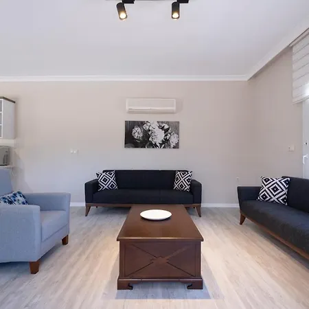 빌라 Excellent Home With Shared Pool Surrounded By Nature In Marmaris 무글라